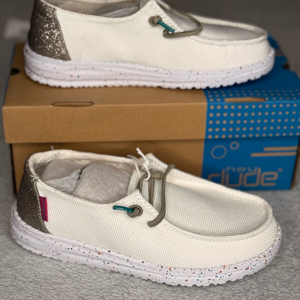 Hey Dude Wendy Youth “Disco White” – Size K13 – Brand New with Box! - Picture 1 of 10